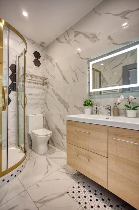 Charming Apart New 2 Bedrooms With Aircon Paris Ngoại thất bức ảnh