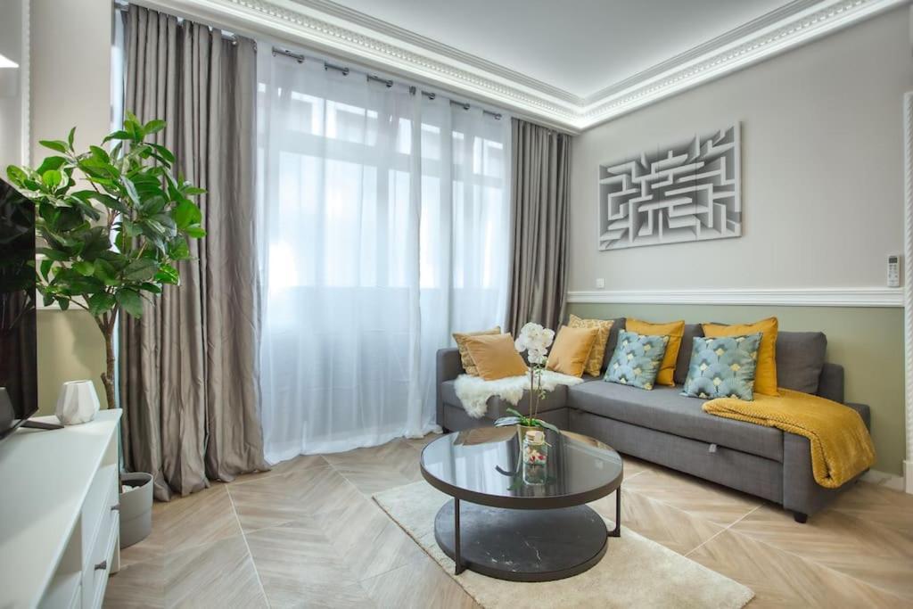 Charming Apart New 2 Bedrooms With Aircon Paris Ngoại thất bức ảnh